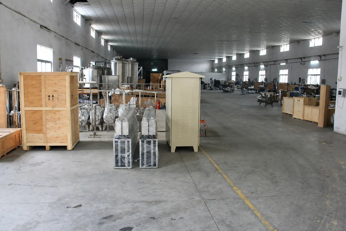 KONCHE factory workshop interior